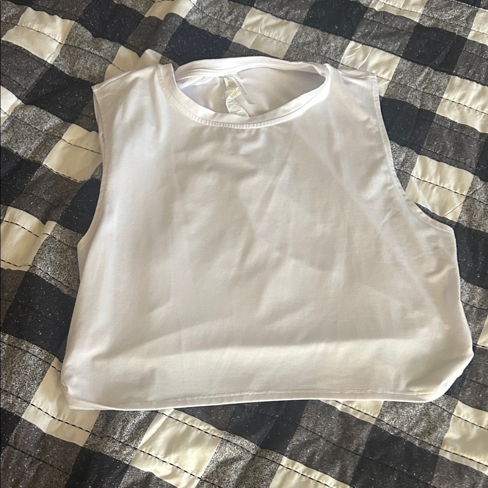 Fabletics XL Women’s Cropped White Sleeveless Top